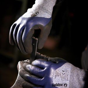 Guante nitrilo Fibras PEAD corte 5.Galga 13.GRIPCUT